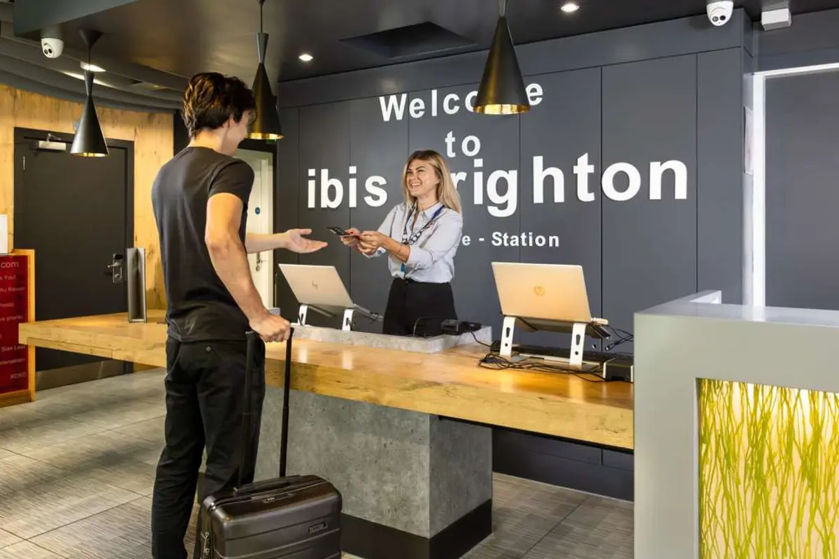 ibis Brighton City Centre Station