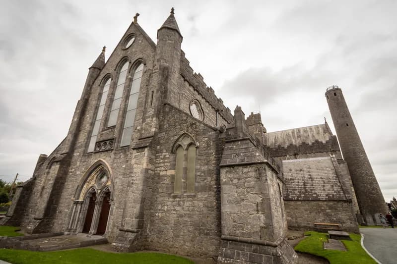 St Canice's Cathedral & Round Tower