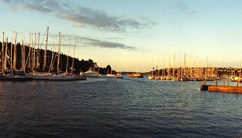 Crosshaven & the forts
