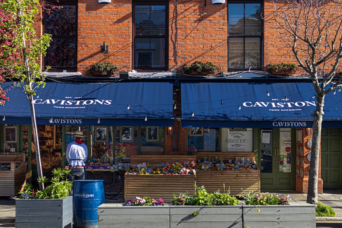 Cavistons