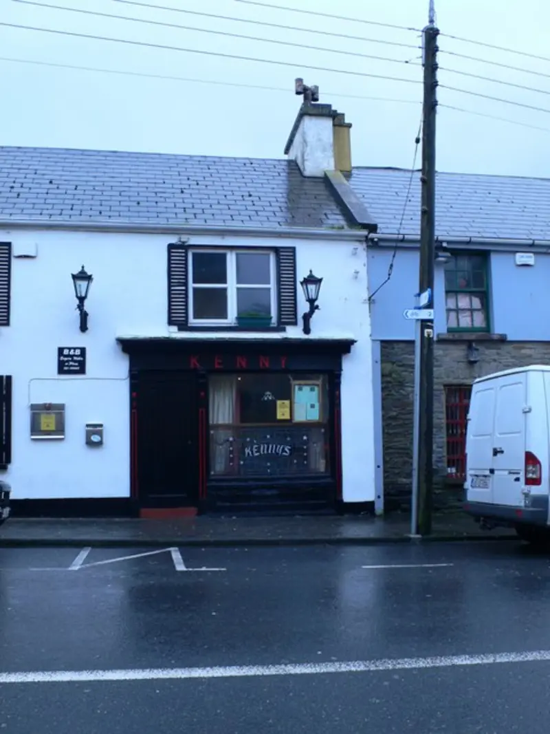 Kenny's Bar