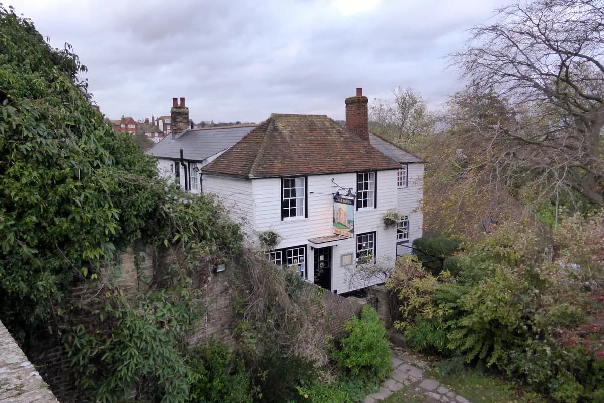 Ypres Castle Inn